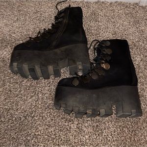 Current mood dolls kill platform boots size 7
